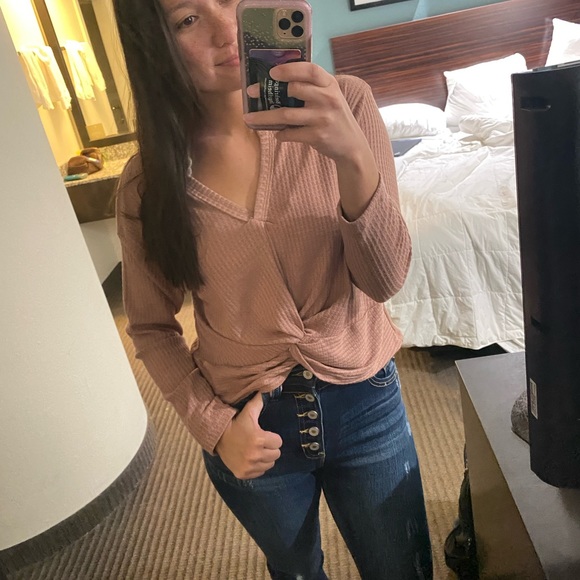 Like new! Pink Lily waffle knit blouse - Picture 2 of 3